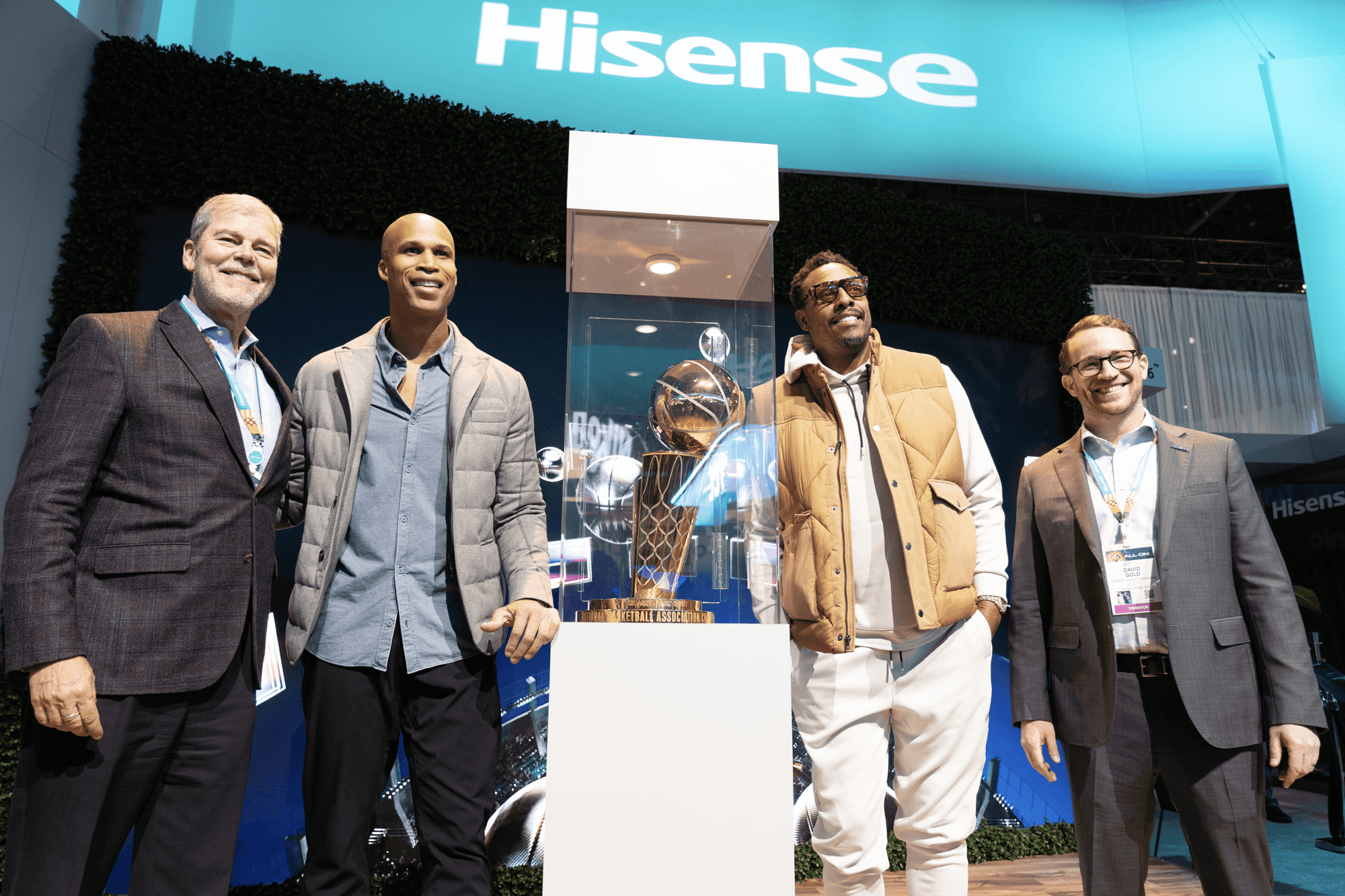 Hisense presenta sus últimas innovaciones en pantallas para 2024 en CES 2024
